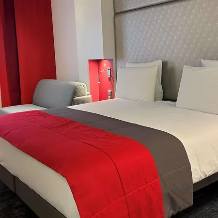 Mercure Montmartre Sacre Coeur Hotell 4*