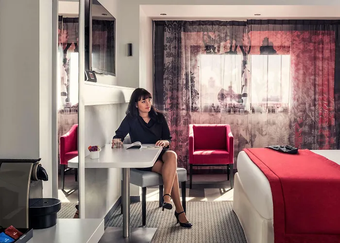 Mercure Montmartre Sacre Coeur 4* Париж