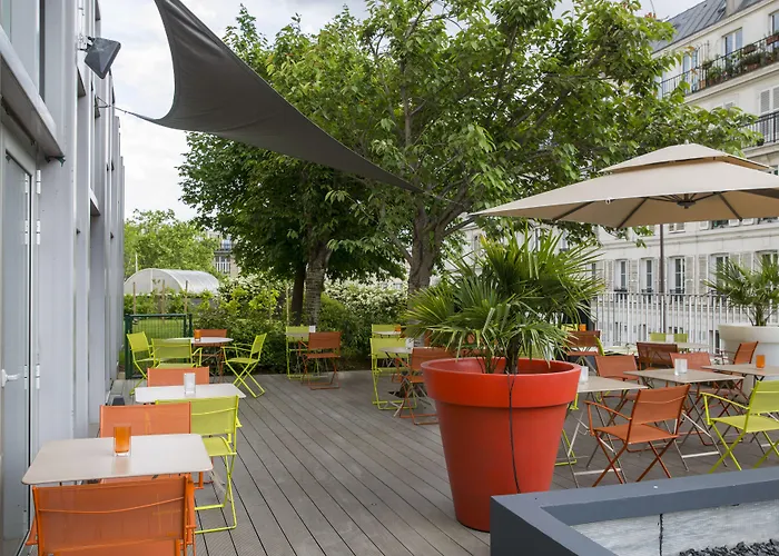 Отель Mercure Montmartre Sacre Coeur 4*