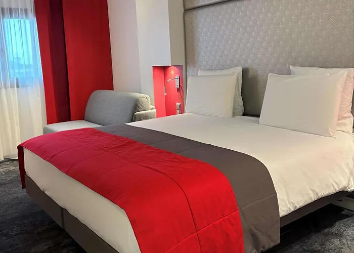 Mercure Montmartre Sacre Coeur Отель 4*