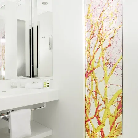 מלון Mercure Montmartre Sacre Coeur 4*