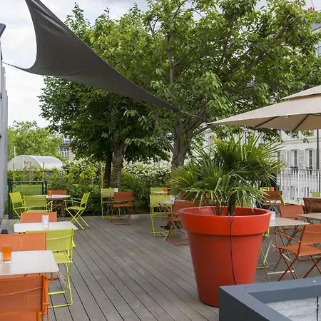 Hotel Mercure Montmartre Sacre Coeur 4*