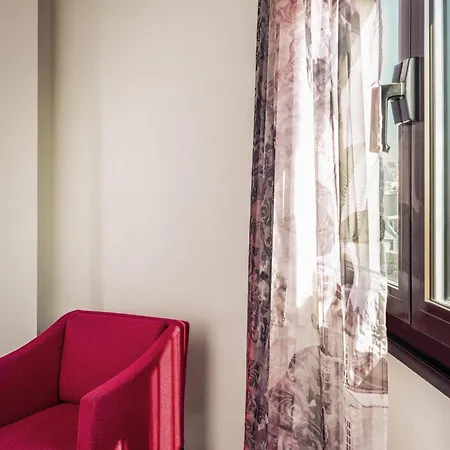 Mercure Montmartre Sacre Coeur Szálloda 4*