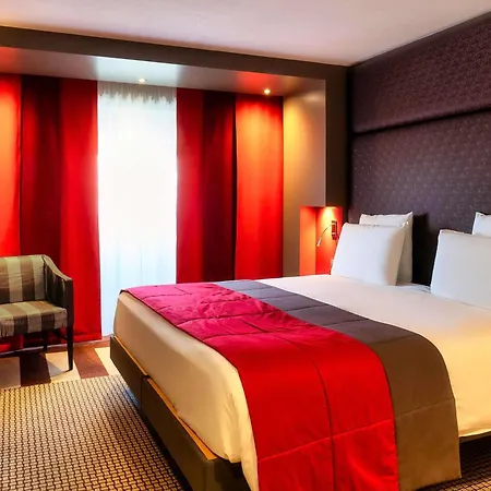 Hotel Mercure Montmartre Sacre Coeur 4*