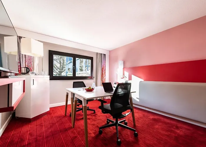 Mercure Montmartre Sacre Coeur Hotel