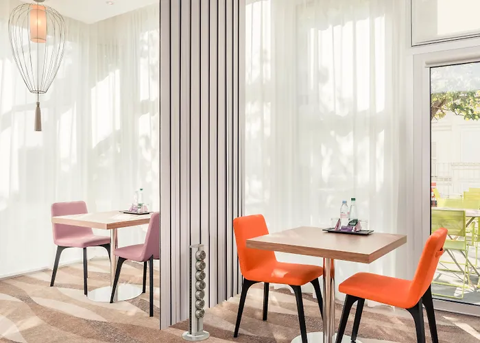 Hotel Mercure Montmartre Sacre Coeur 4*