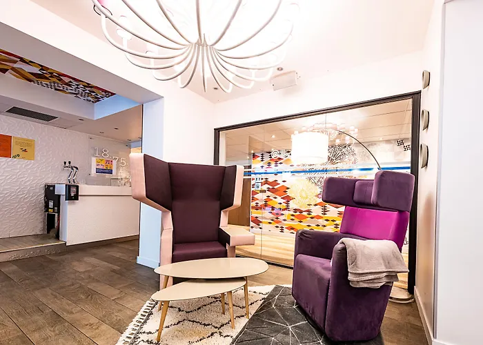 Hotel Mercure Montmartre Sacre Coeur 4*