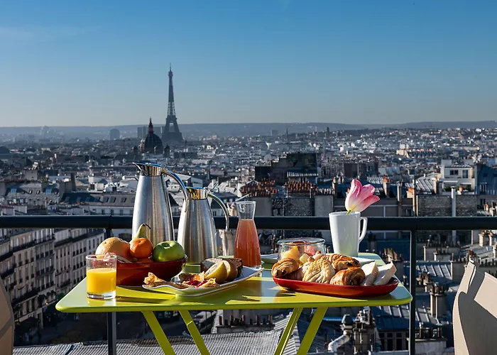 Hotel Mercure Montmartre Sacre Coeur 4*