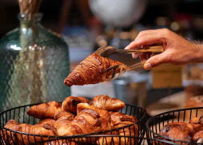 Hotel Mercure Montmartre Sacre Coeur Paris