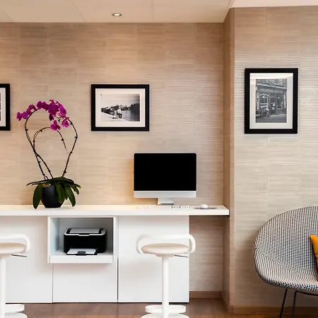 Mercure Montmartre Sacre Coeur Отель