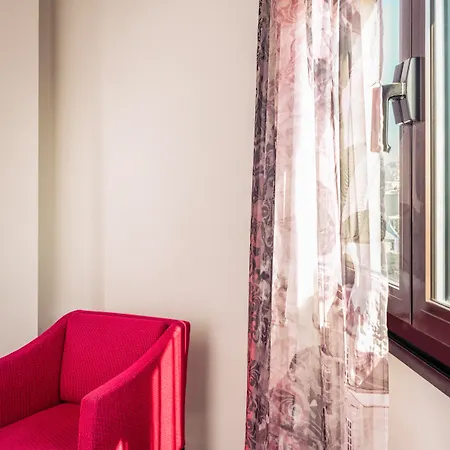 Mercure Montmartre Sacré Coeur Hotel 4*