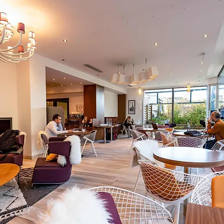 Hotel Mercure Montmartre Sacre Coeur 4*